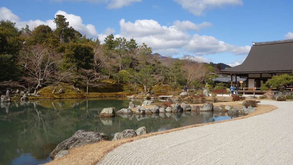 保育士未経験者が転職先の園を見学する当日に見るべきポイントは？